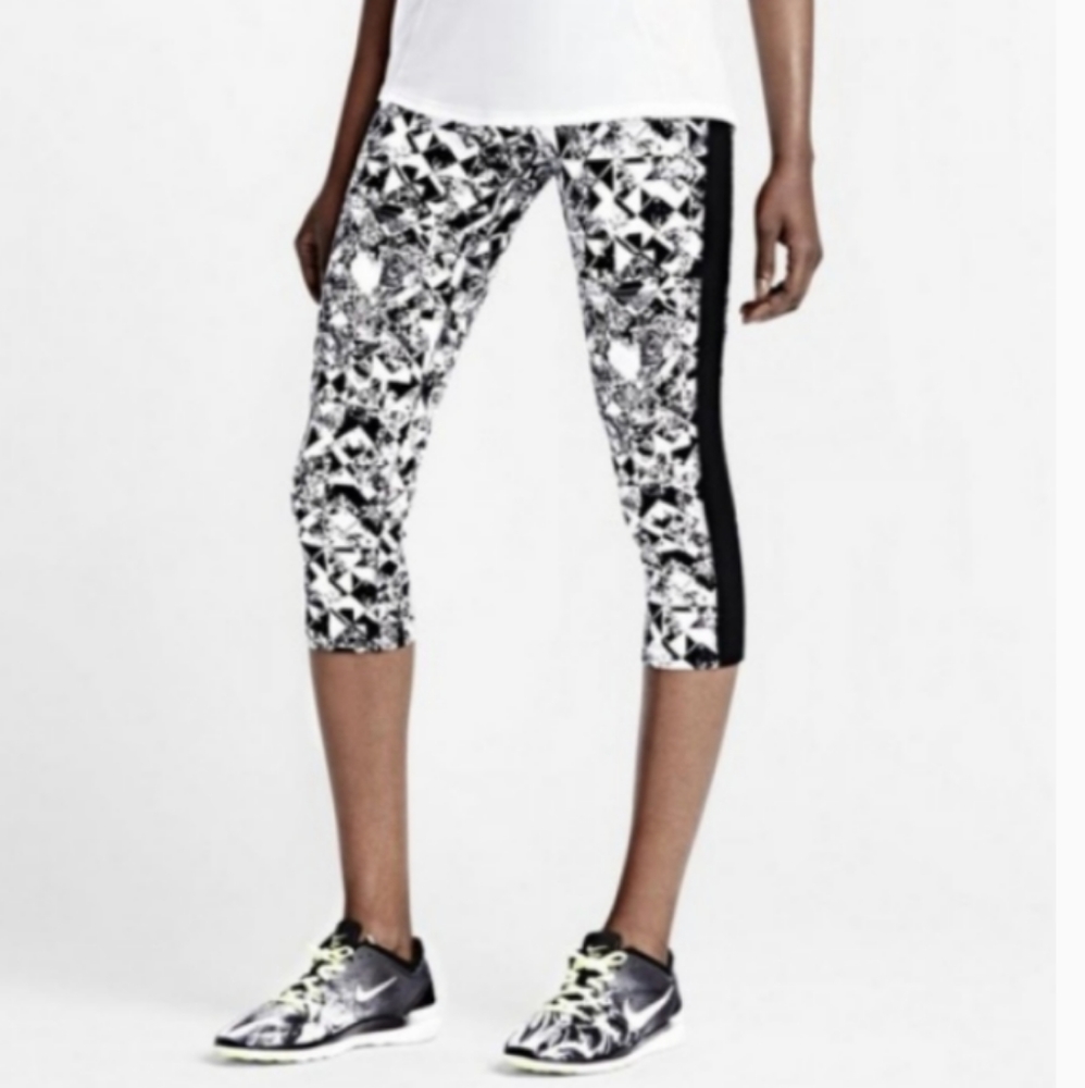 Nike Dri Fit  Legend. Jewels Tight Training Capri - Picture 2 of 15